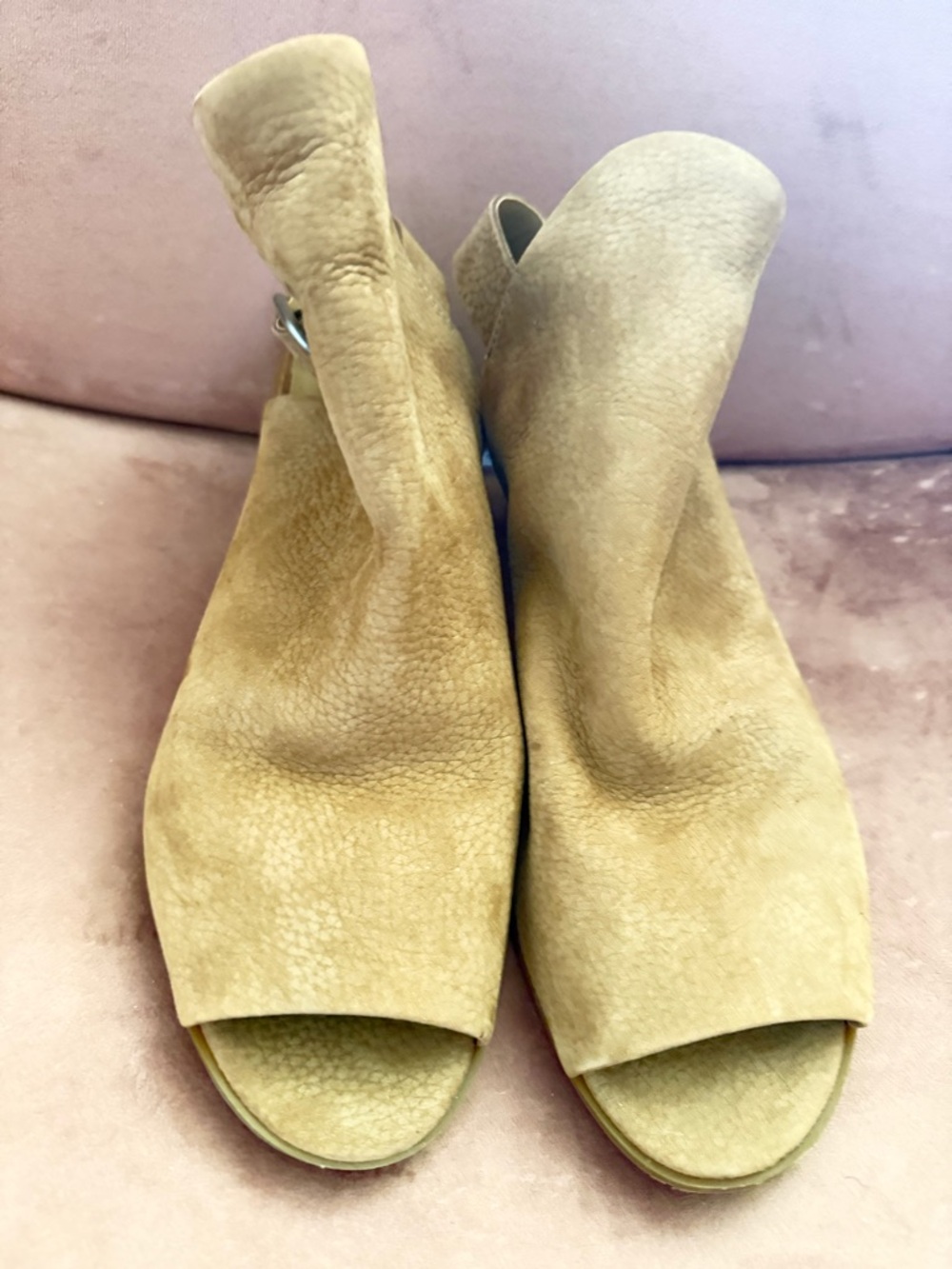 Lucky Brand Tan Suede Open-Toe Mule Clogs